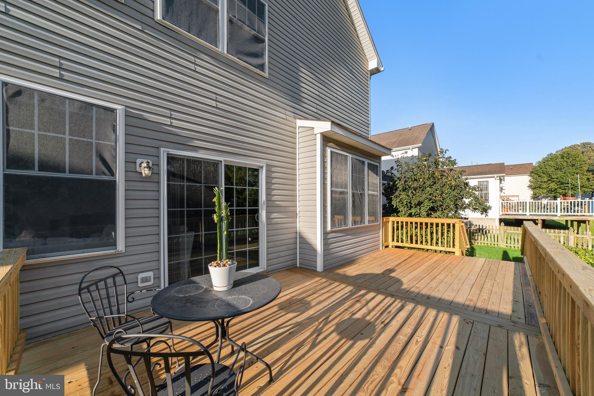 MOUNTAIN SHADE - Residential