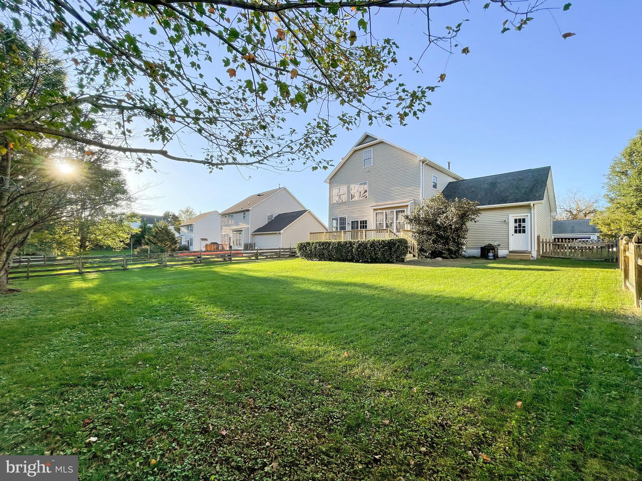 MOUNTAIN SHADE - Residential