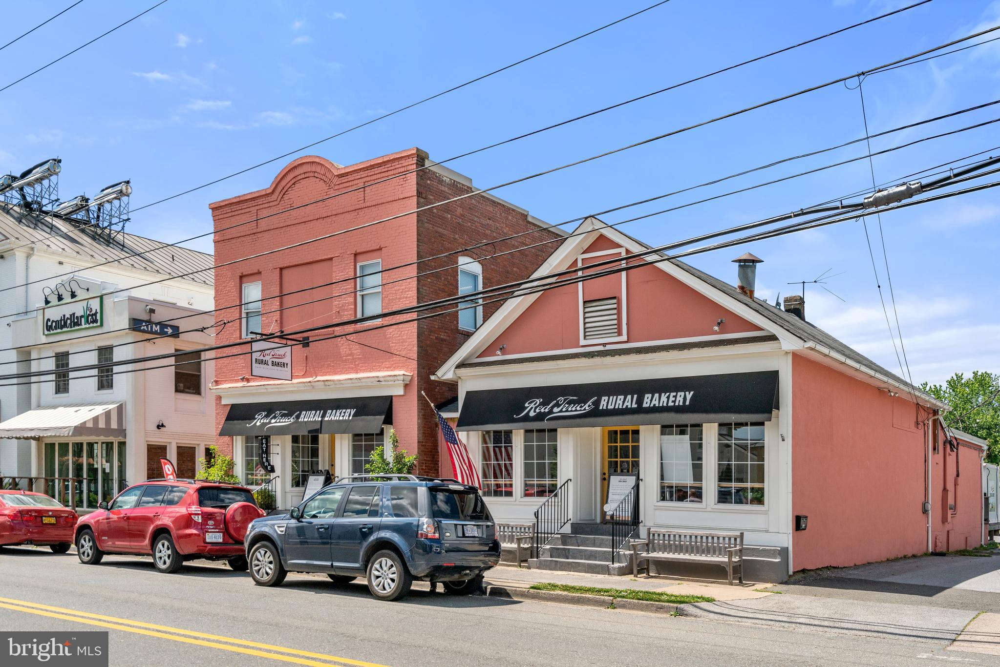 MOUNTAIN SHADE - Residential