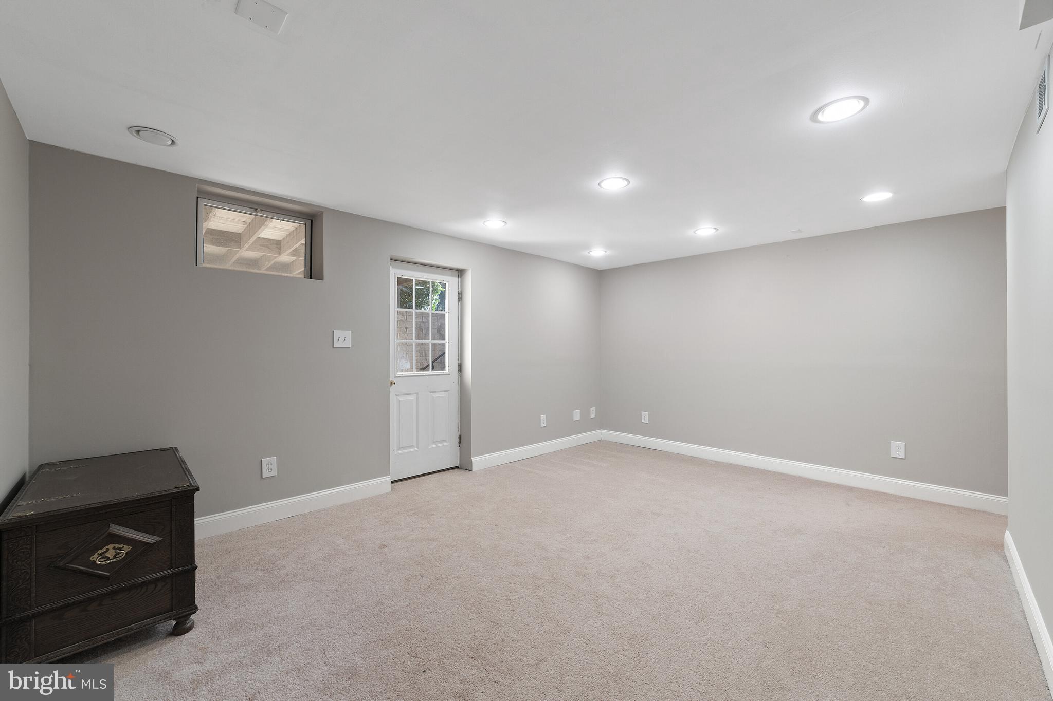 MOUNTAIN SHADE - Residential