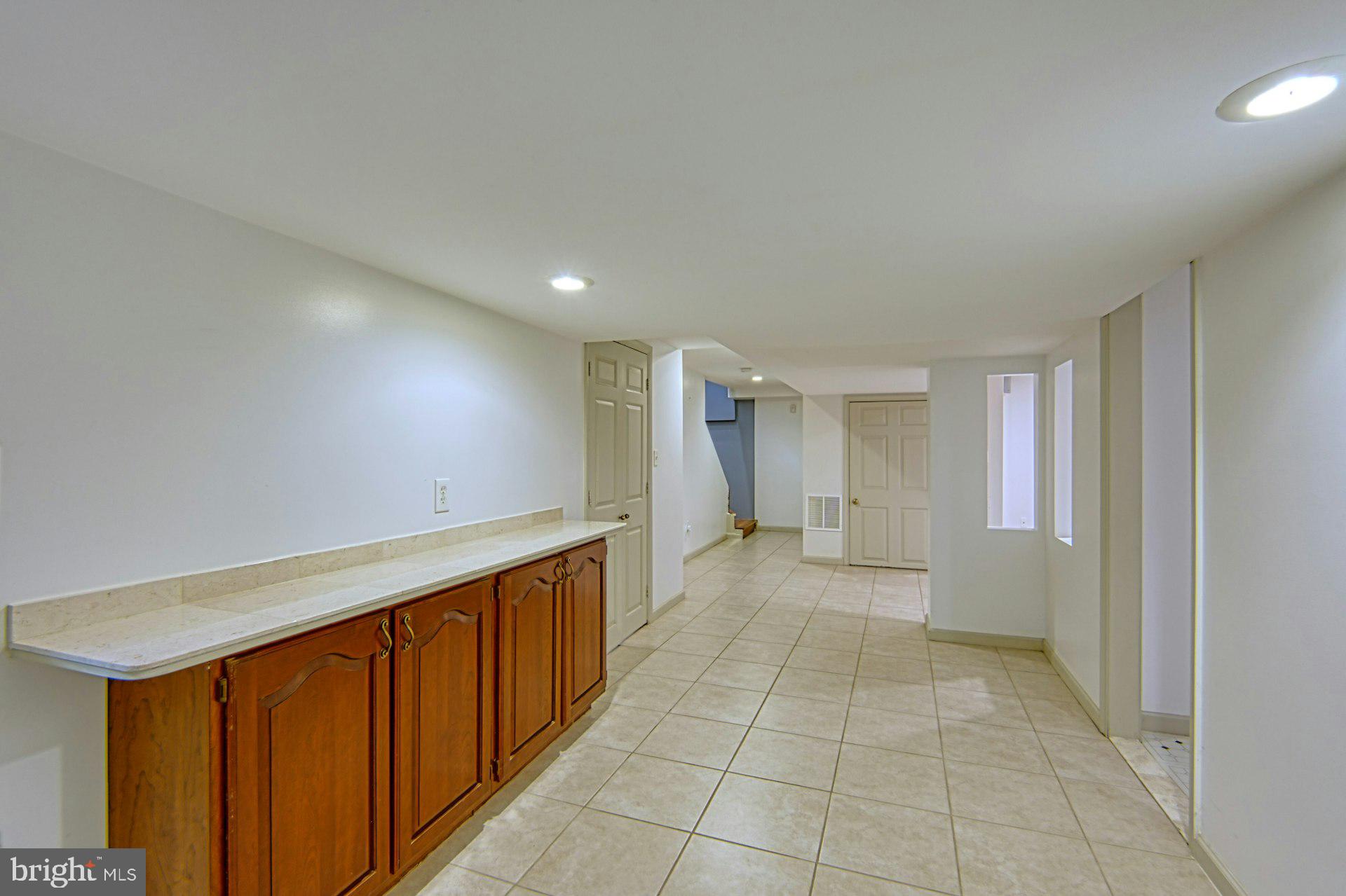 LORCOM GROVE - Residential