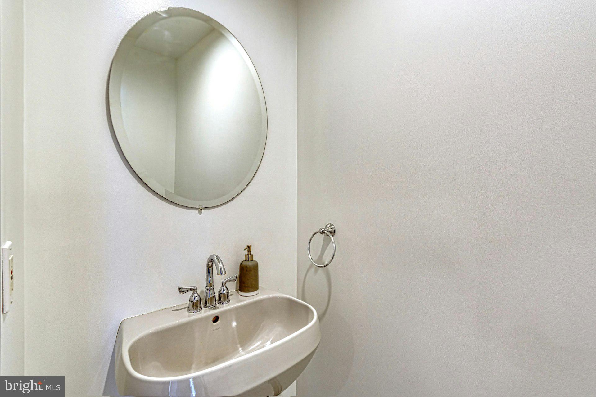 LORCOM GROVE - Residential