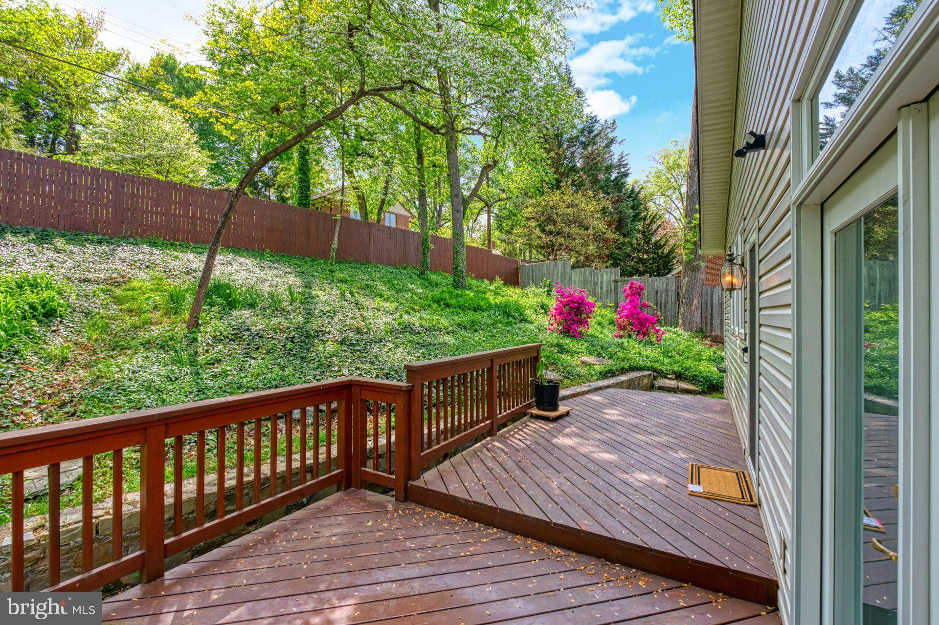 LORCOM GROVE - Residential