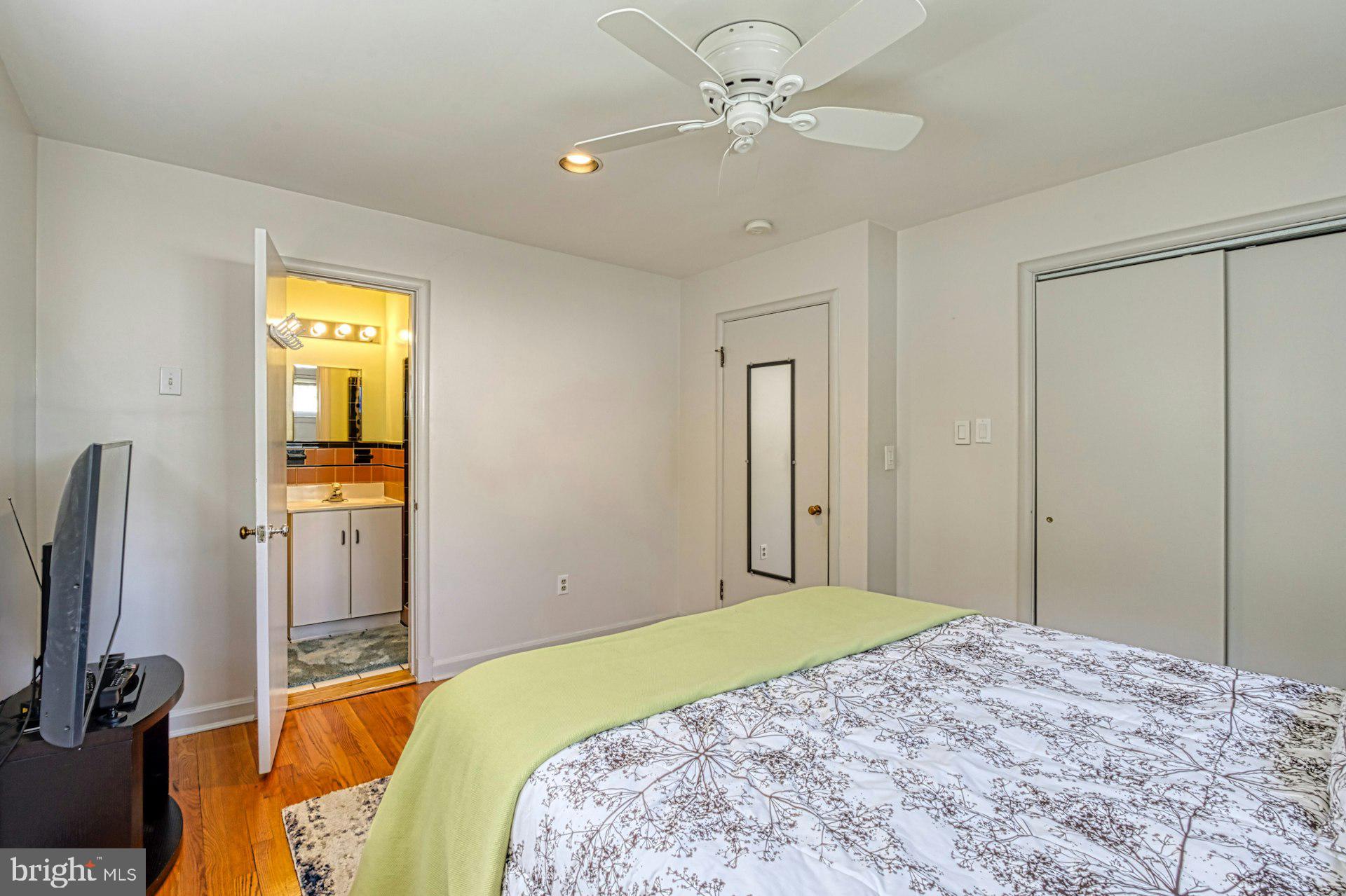 LORCOM GROVE - Residential