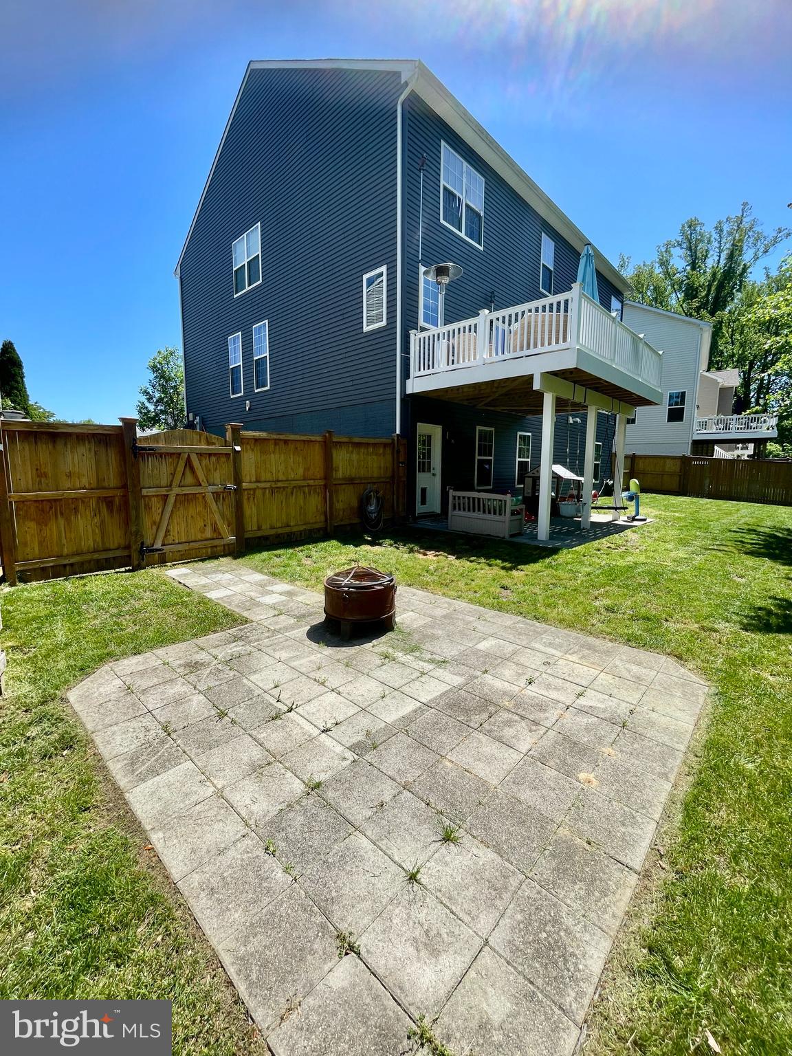 1422 SILVER OAK LANE