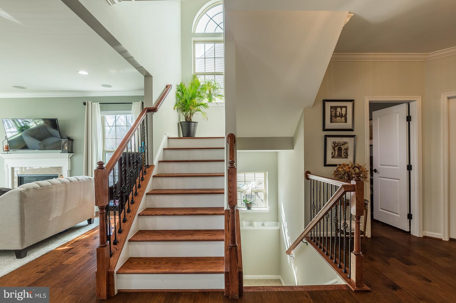 MAY'S QUARTER - Residential