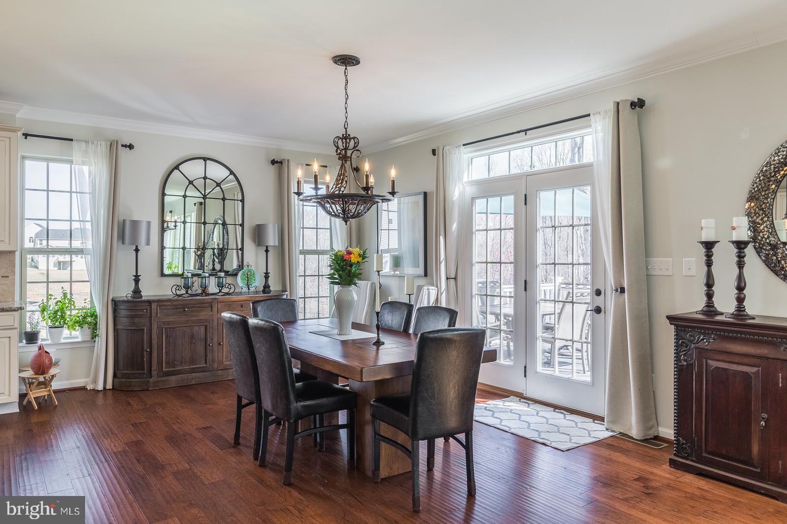 MAY'S QUARTER - Residential