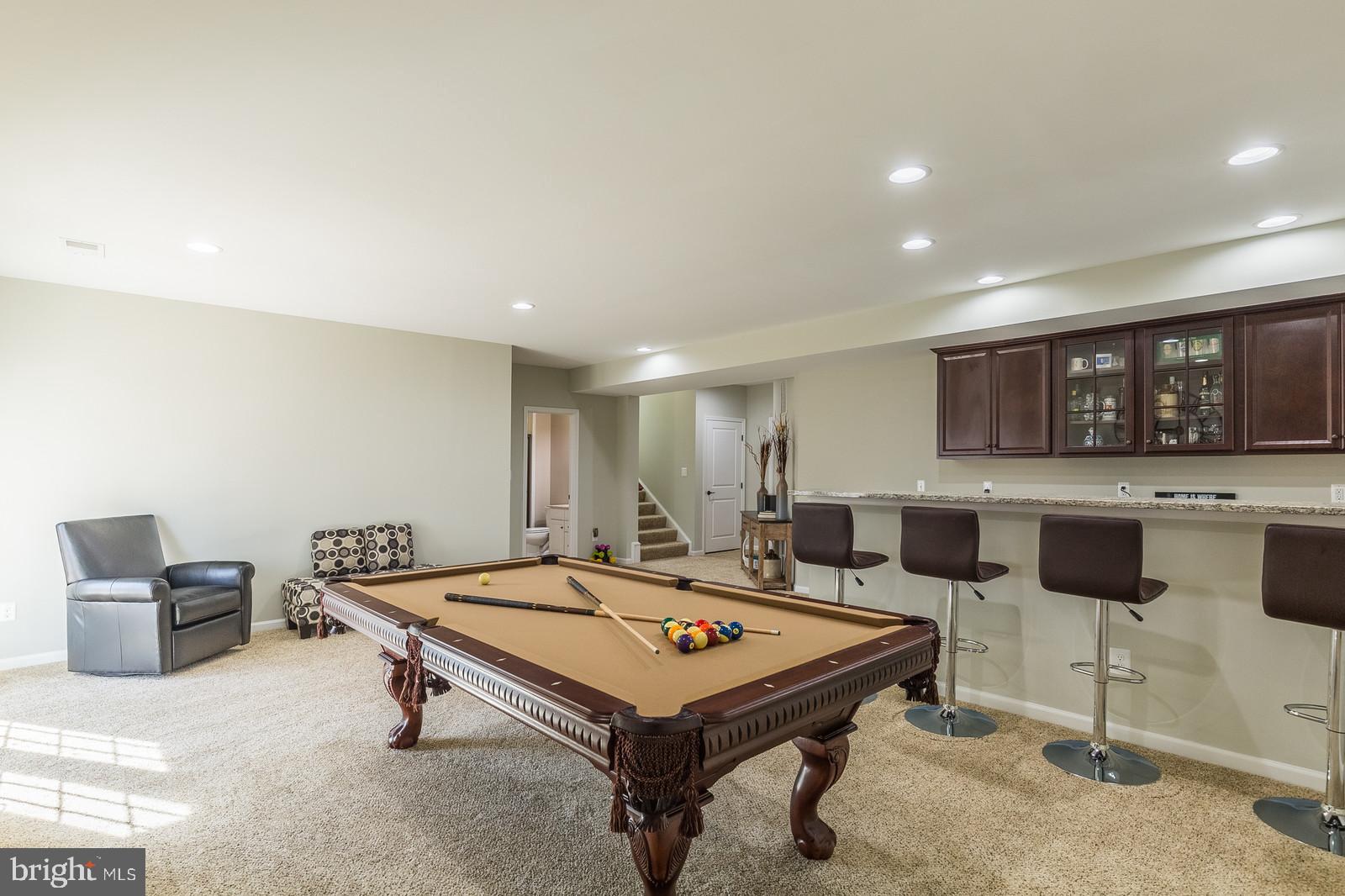 MAY'S QUARTER - Residential