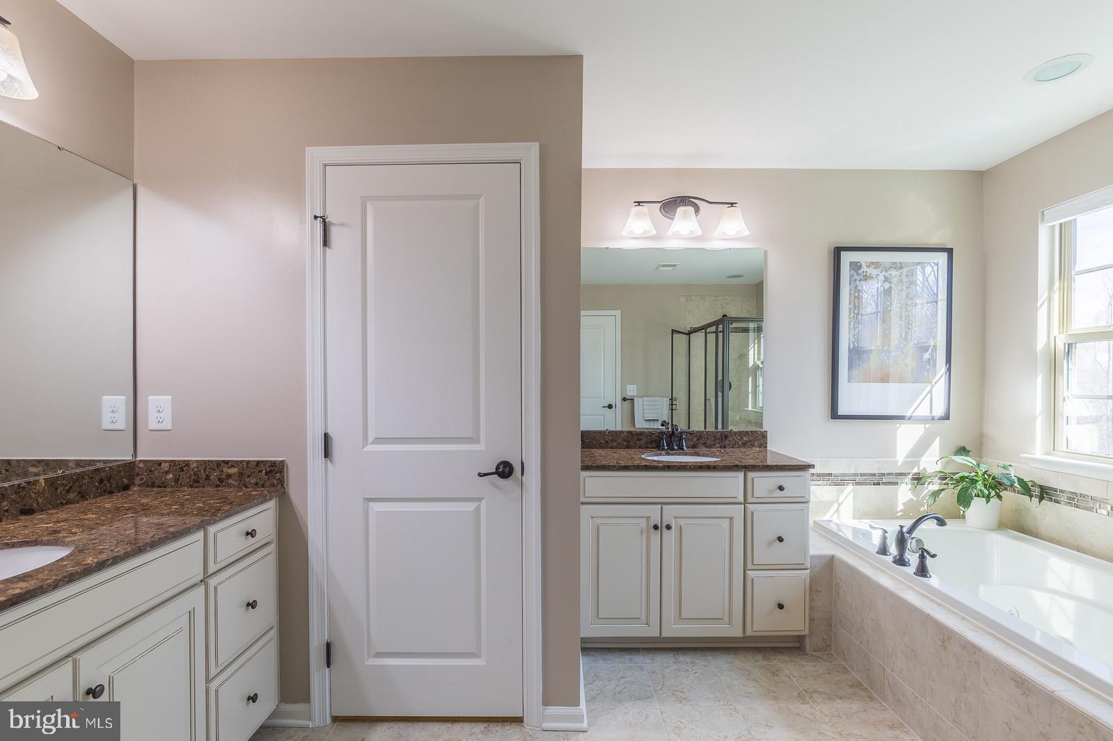 MAY'S QUARTER - Residential