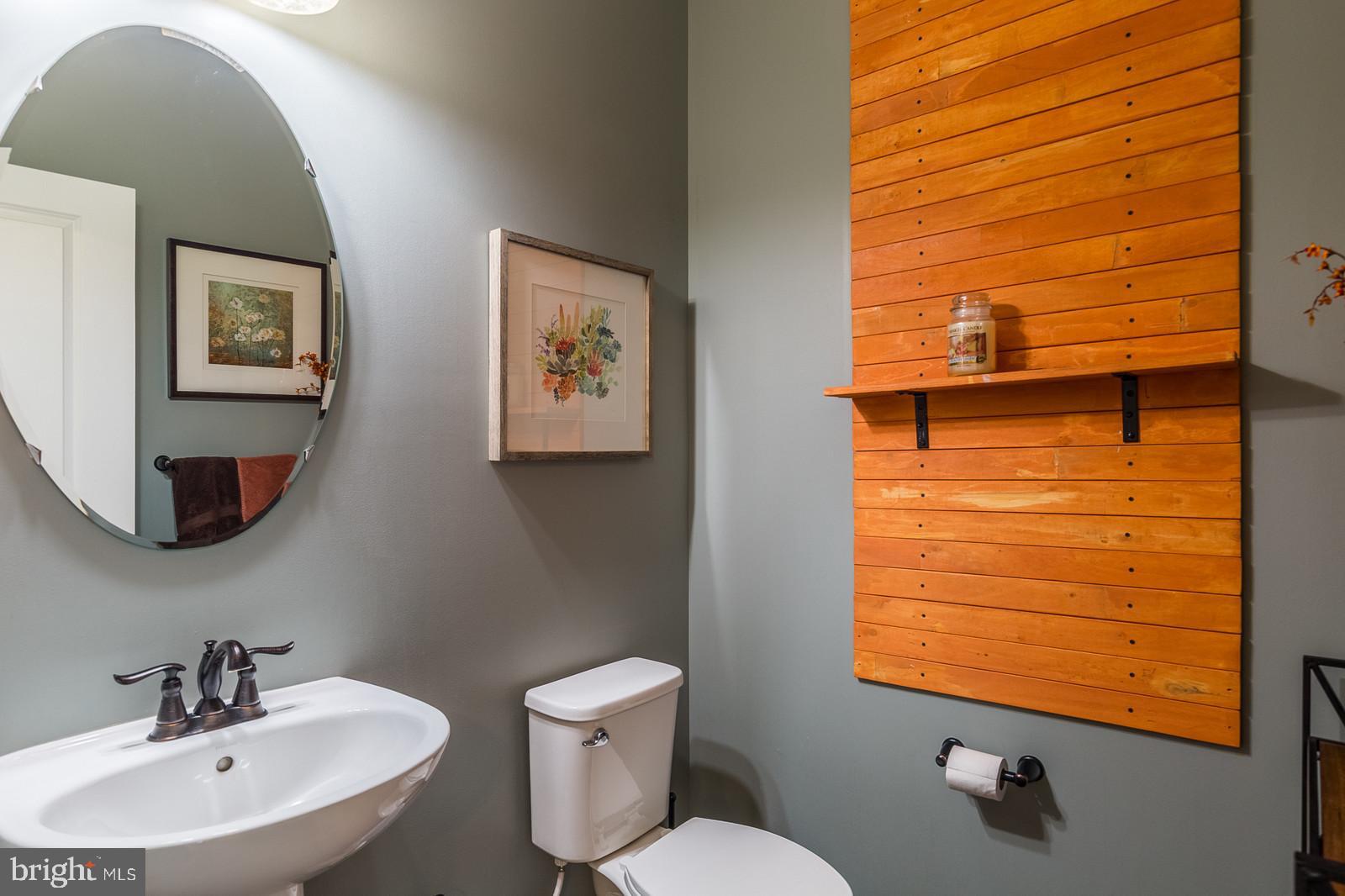 MAY'S QUARTER - Residential