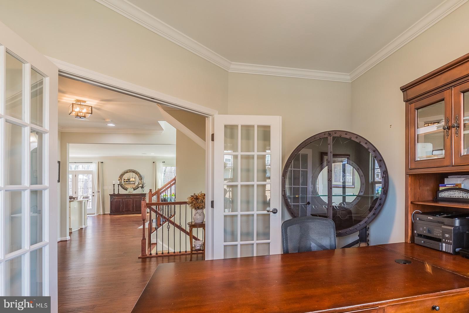 MAY'S QUARTER - Residential