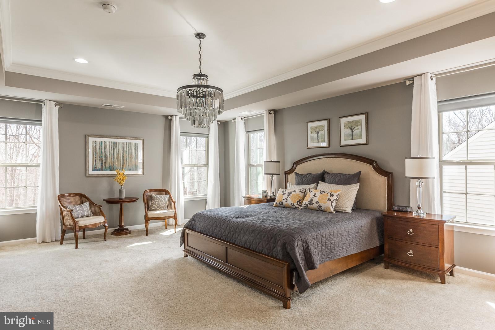 MAY'S QUARTER - Residential