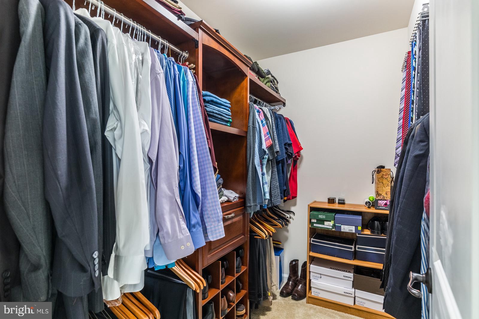 MAY'S QUARTER - Residential