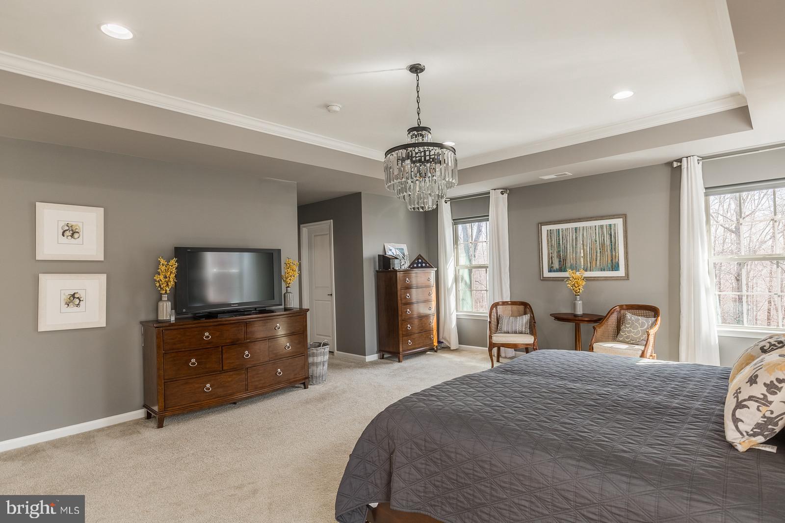 MAY'S QUARTER - Residential