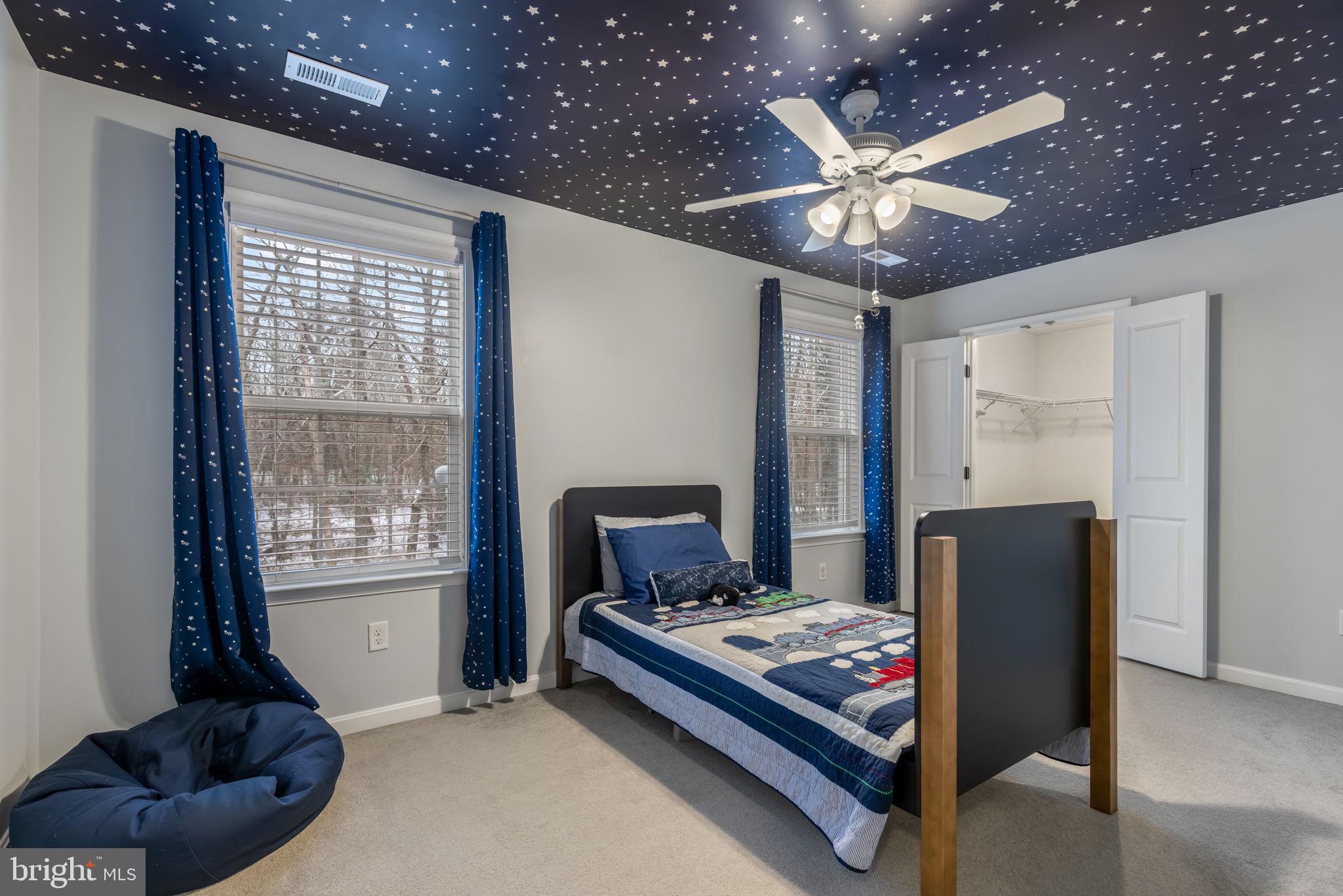 LAKE WILDERNESS - Residential