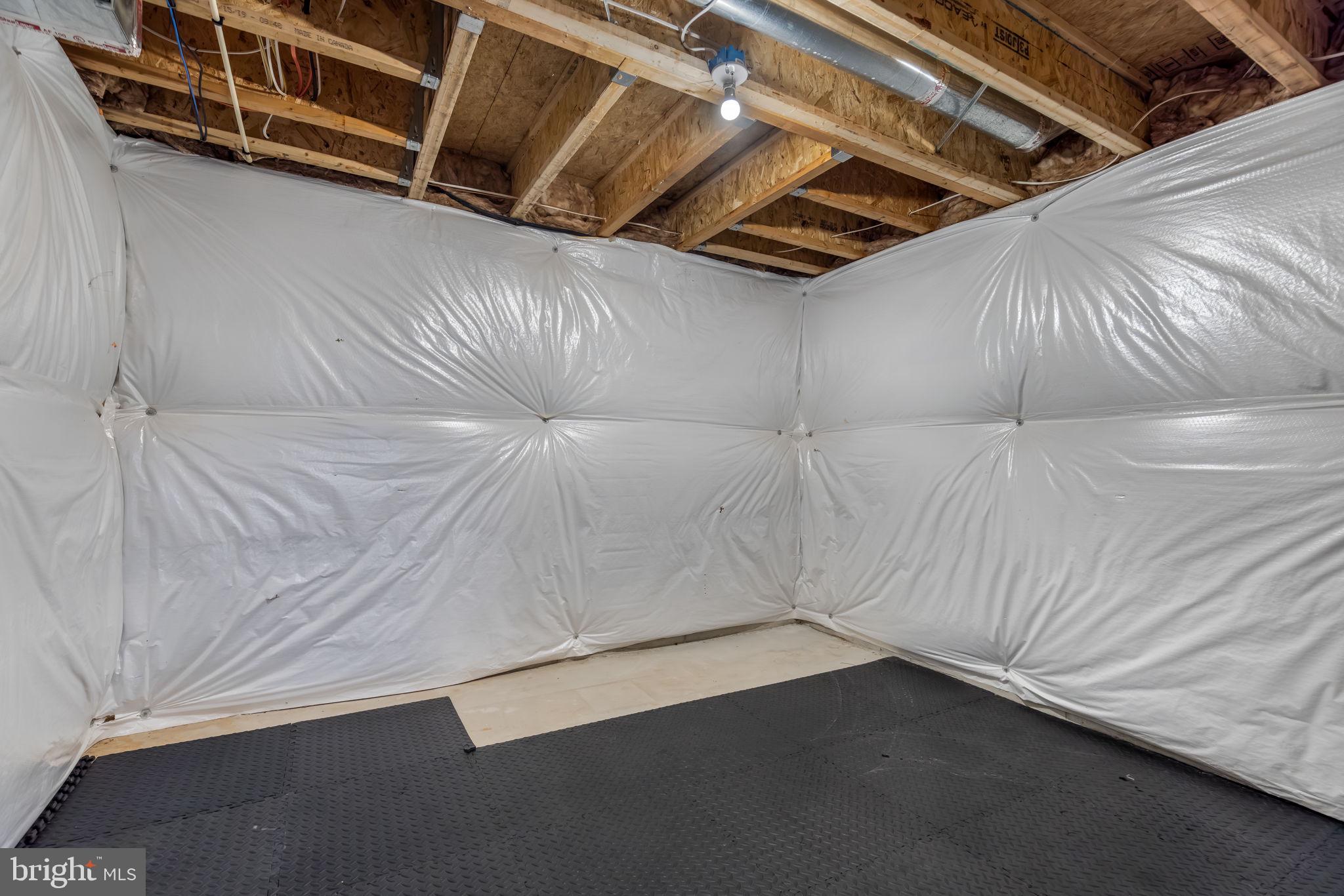 LAKE WILDERNESS - Residential