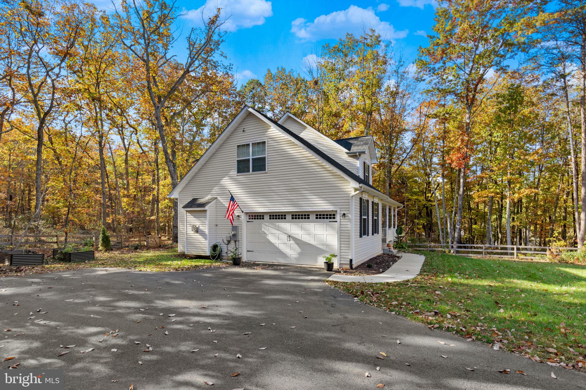 LAKE WILDERNESS - Residential
