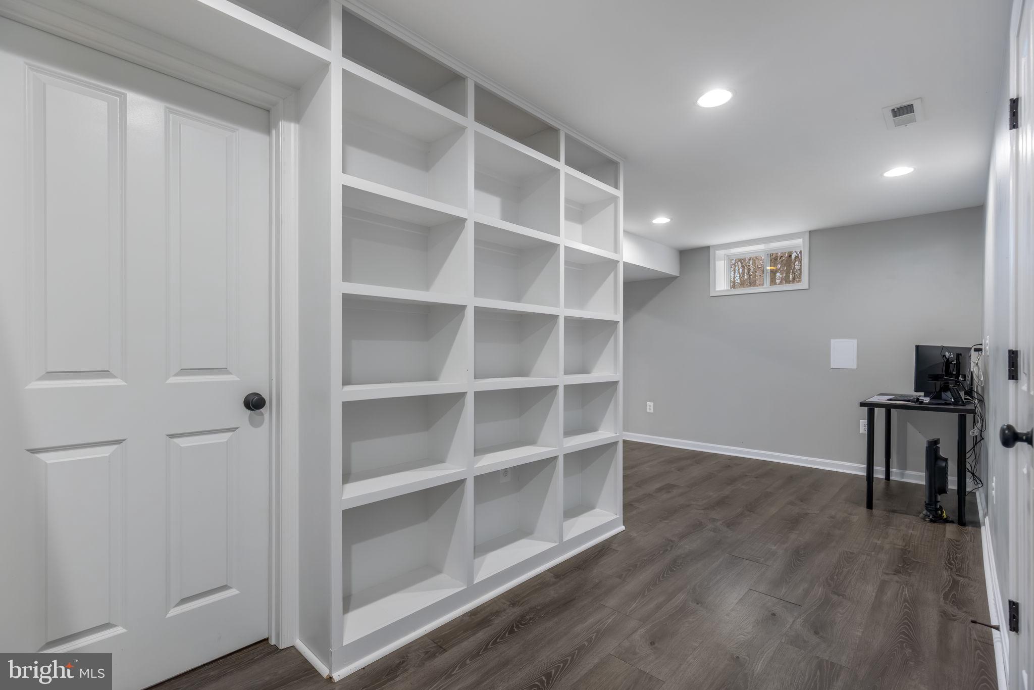 LAKE WILDERNESS - Residential