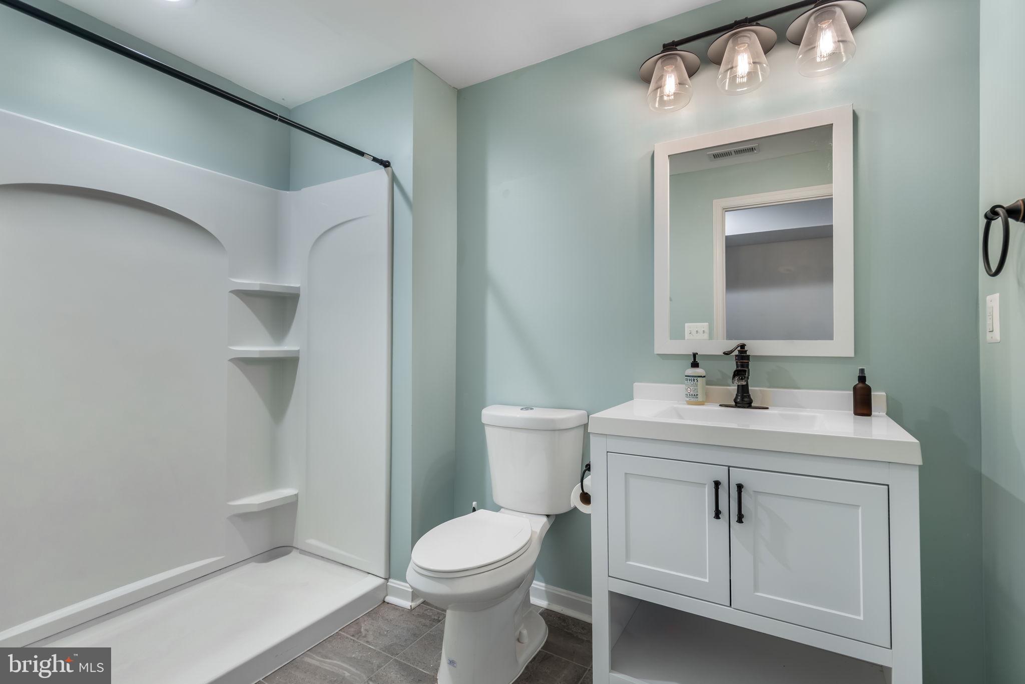 LAKE WILDERNESS - Residential