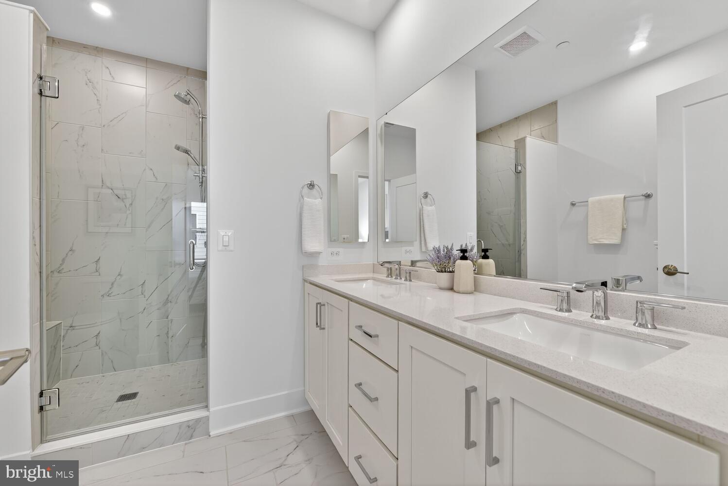 TYSONS RIDGE - Residential