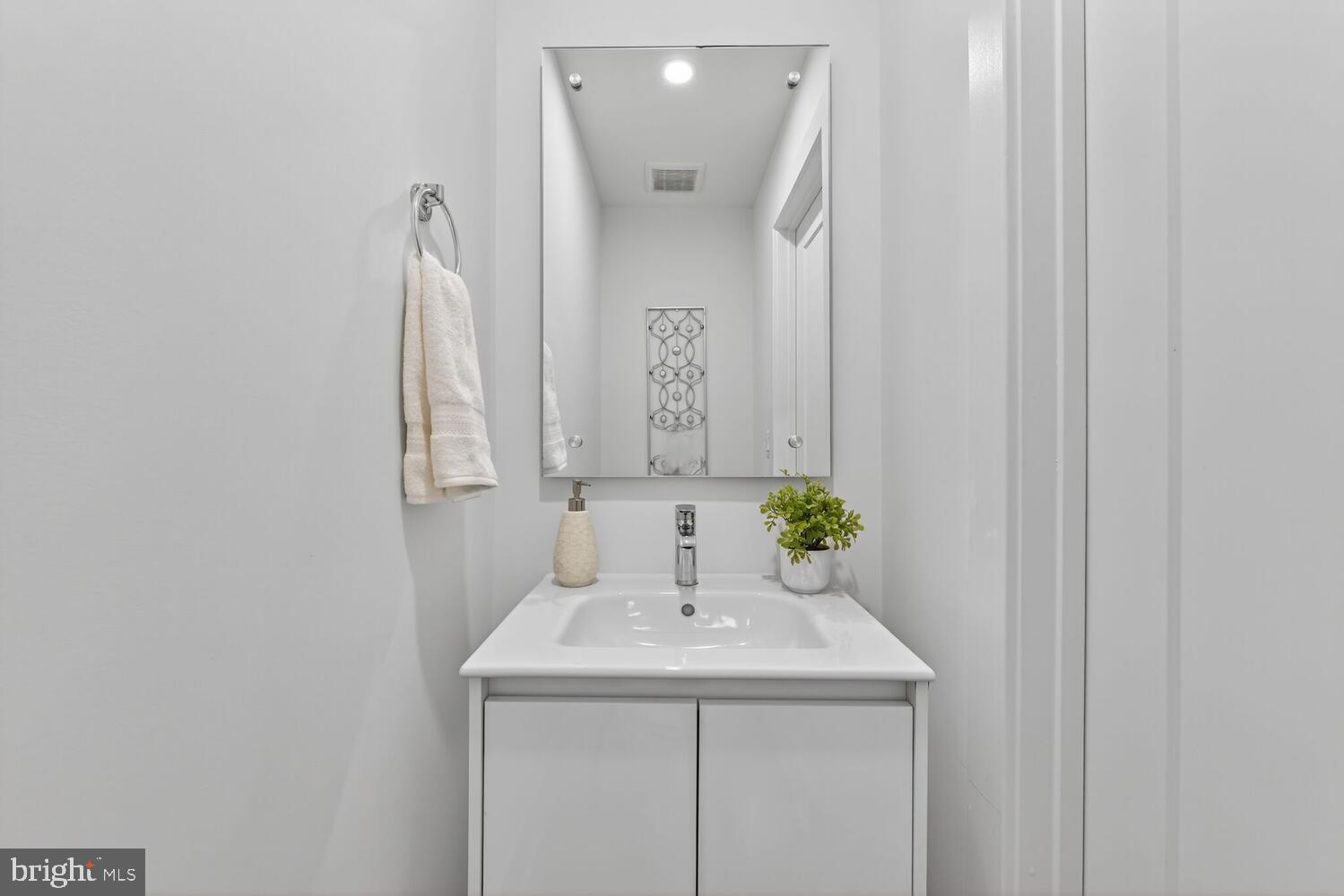 TYSONS RIDGE - Residential