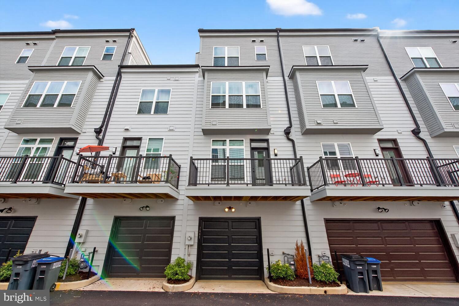 TYSONS RIDGE - Residential