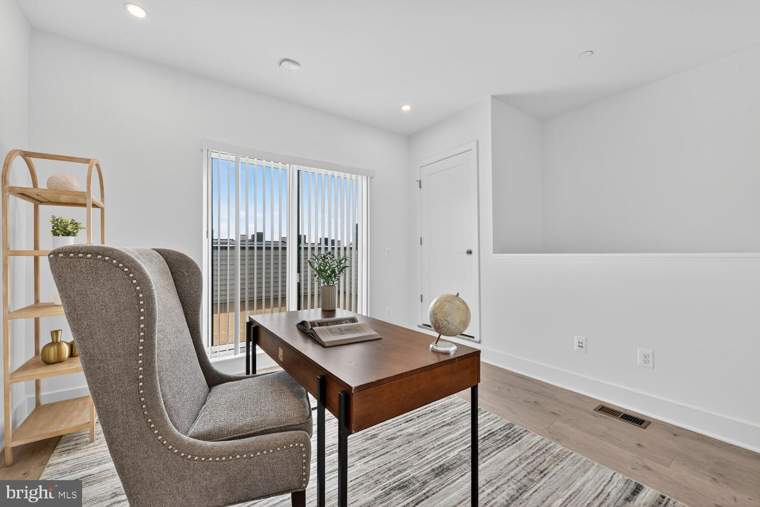 TYSONS RIDGE - Residential