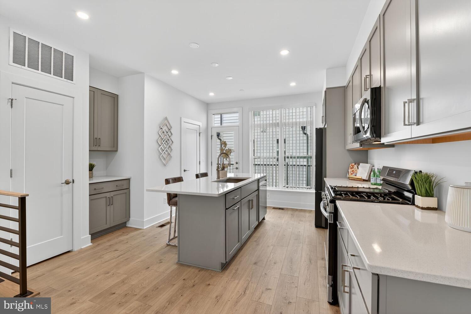 TYSONS RIDGE - Residential