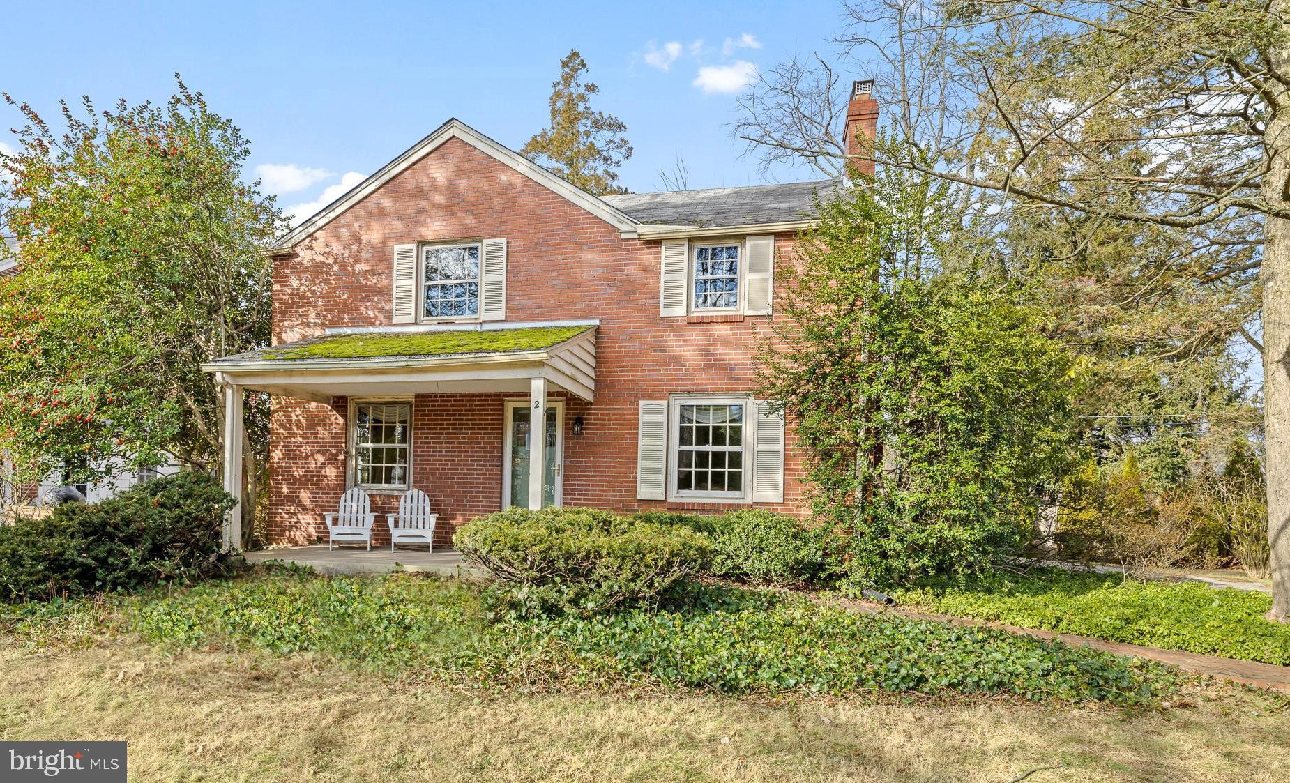 OLD OAKS - Residential