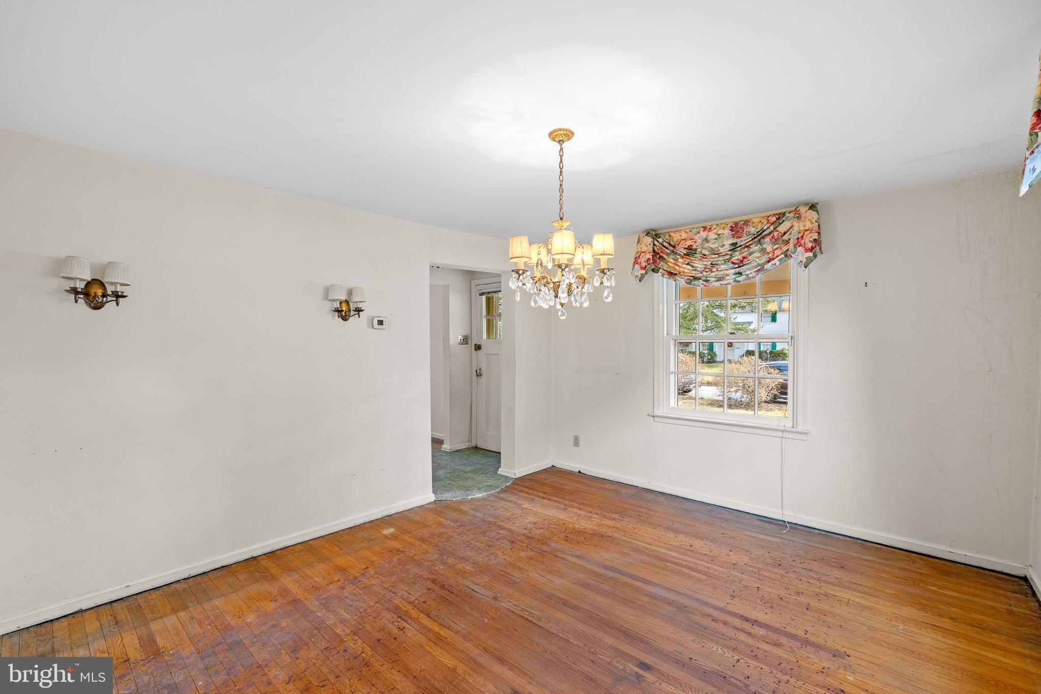 OLD OAKS - Residential