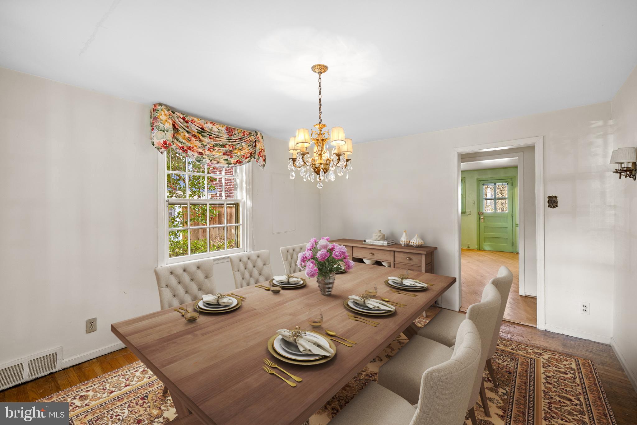 OLD OAKS - Residential