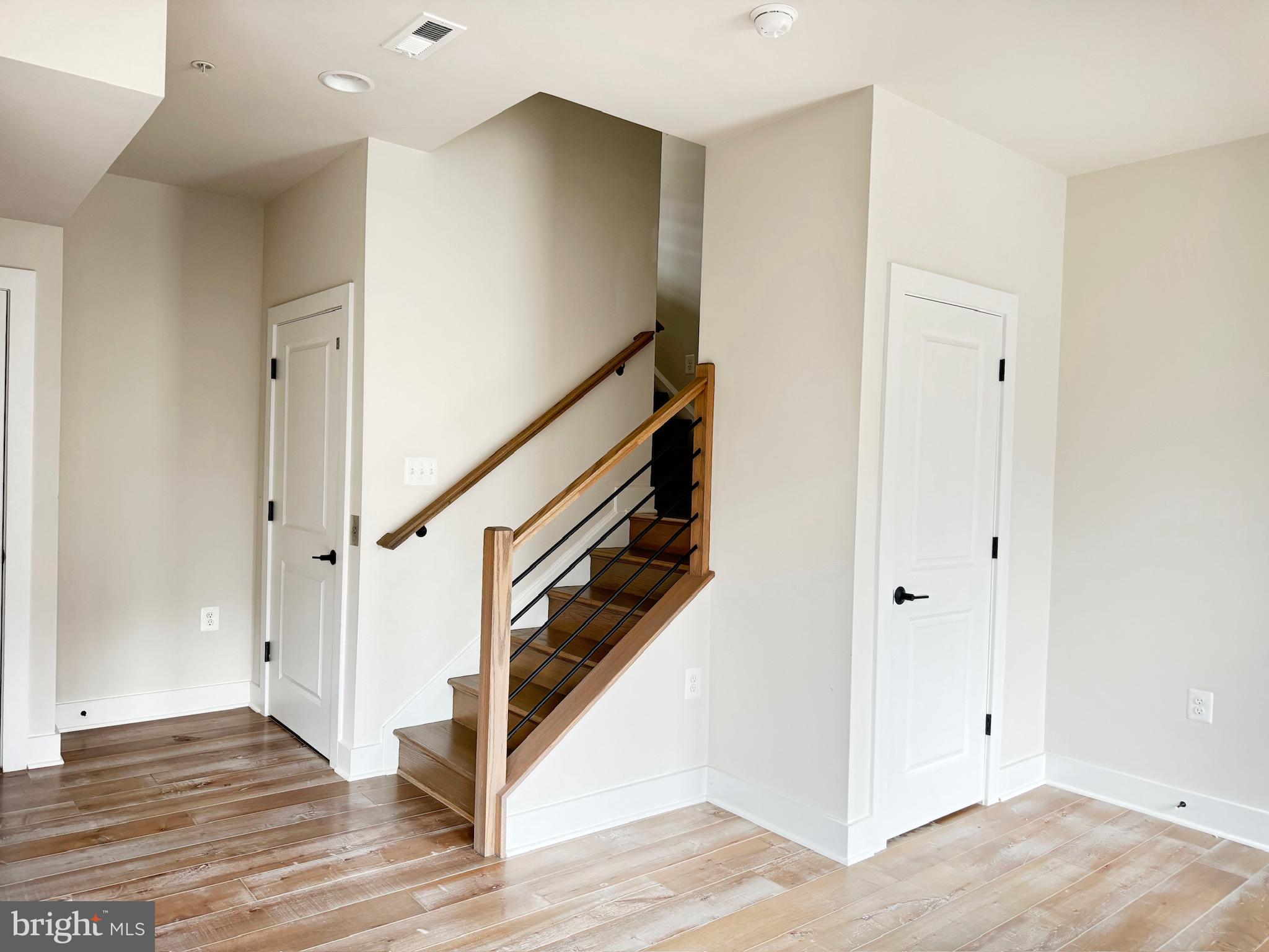 CROWN FARM - Residential