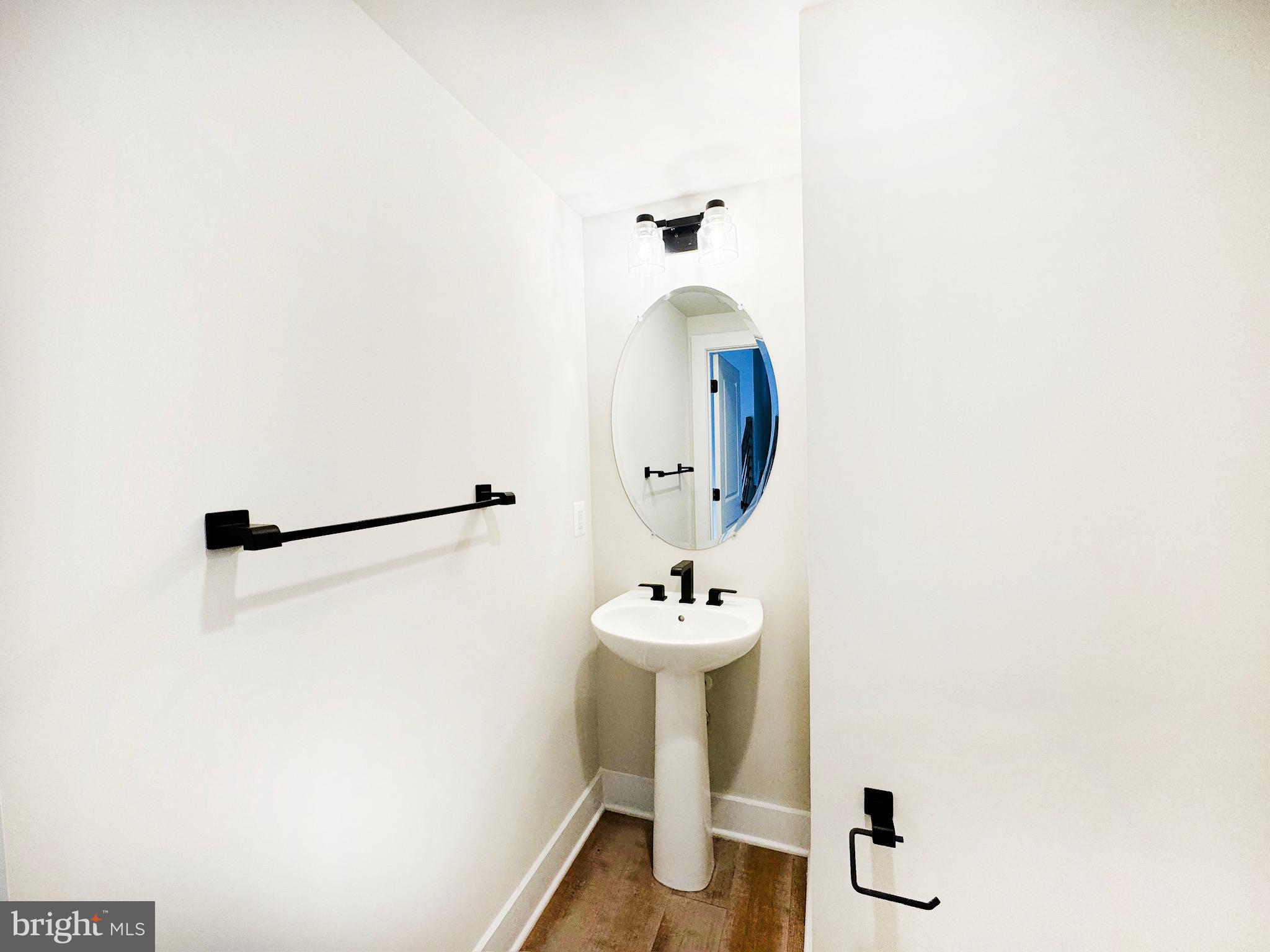 CROWN FARM - Residential