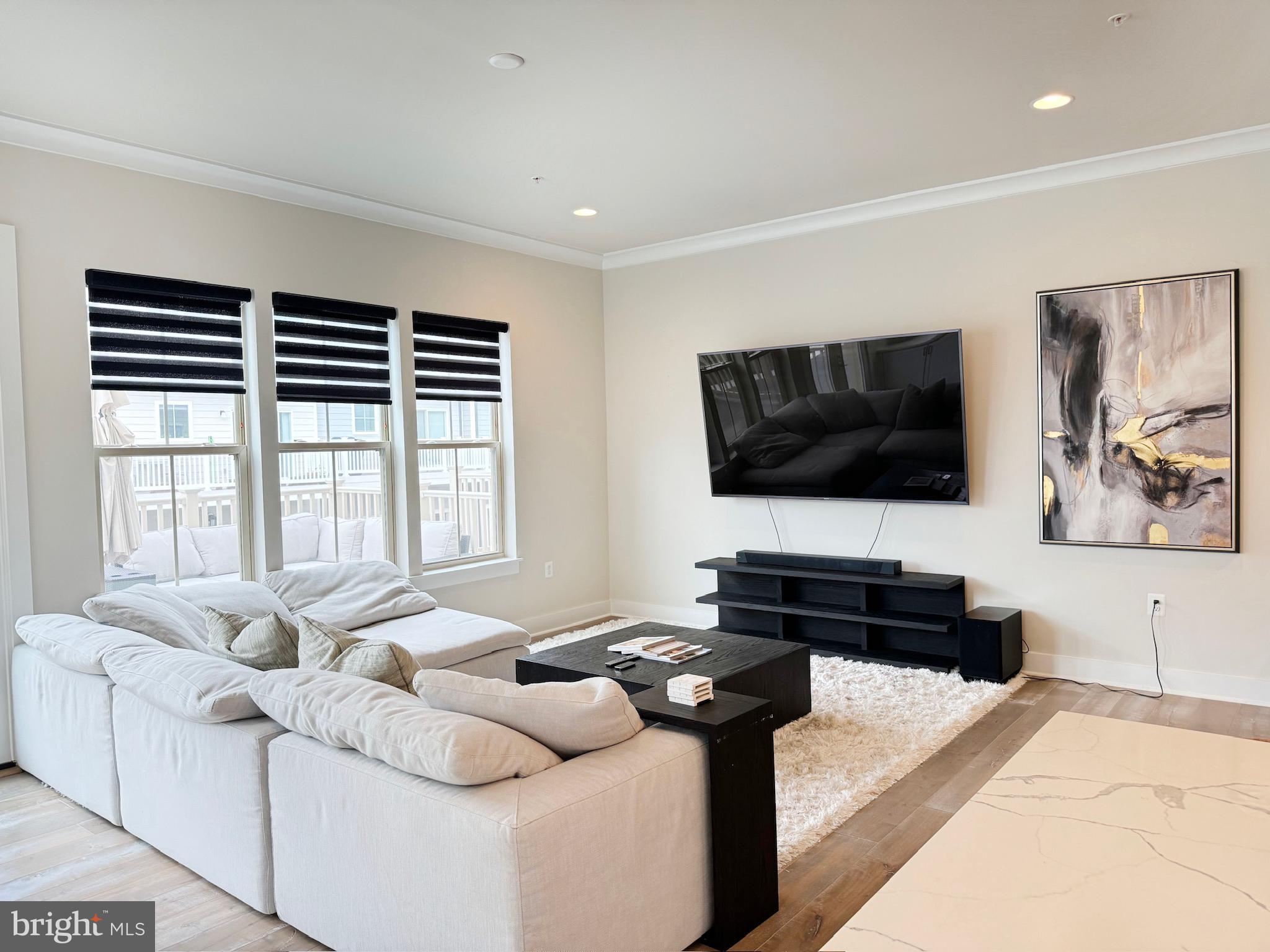 CROWN FARM - Residential