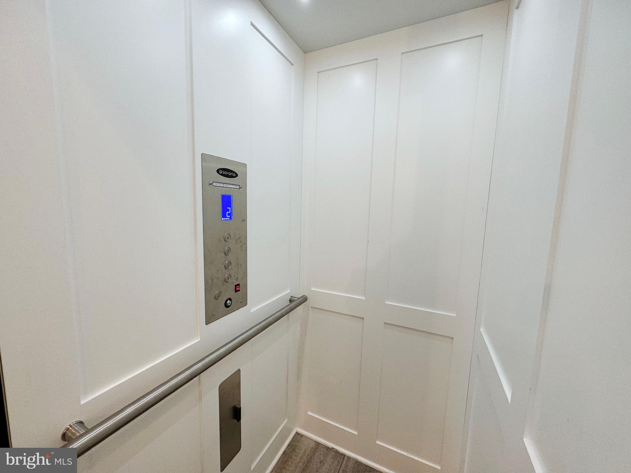 CROWN FARM - Residential