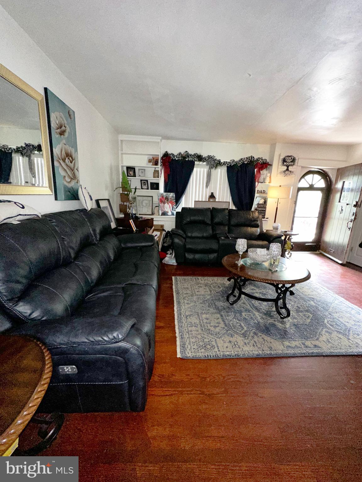 LAWNCREST - Residential