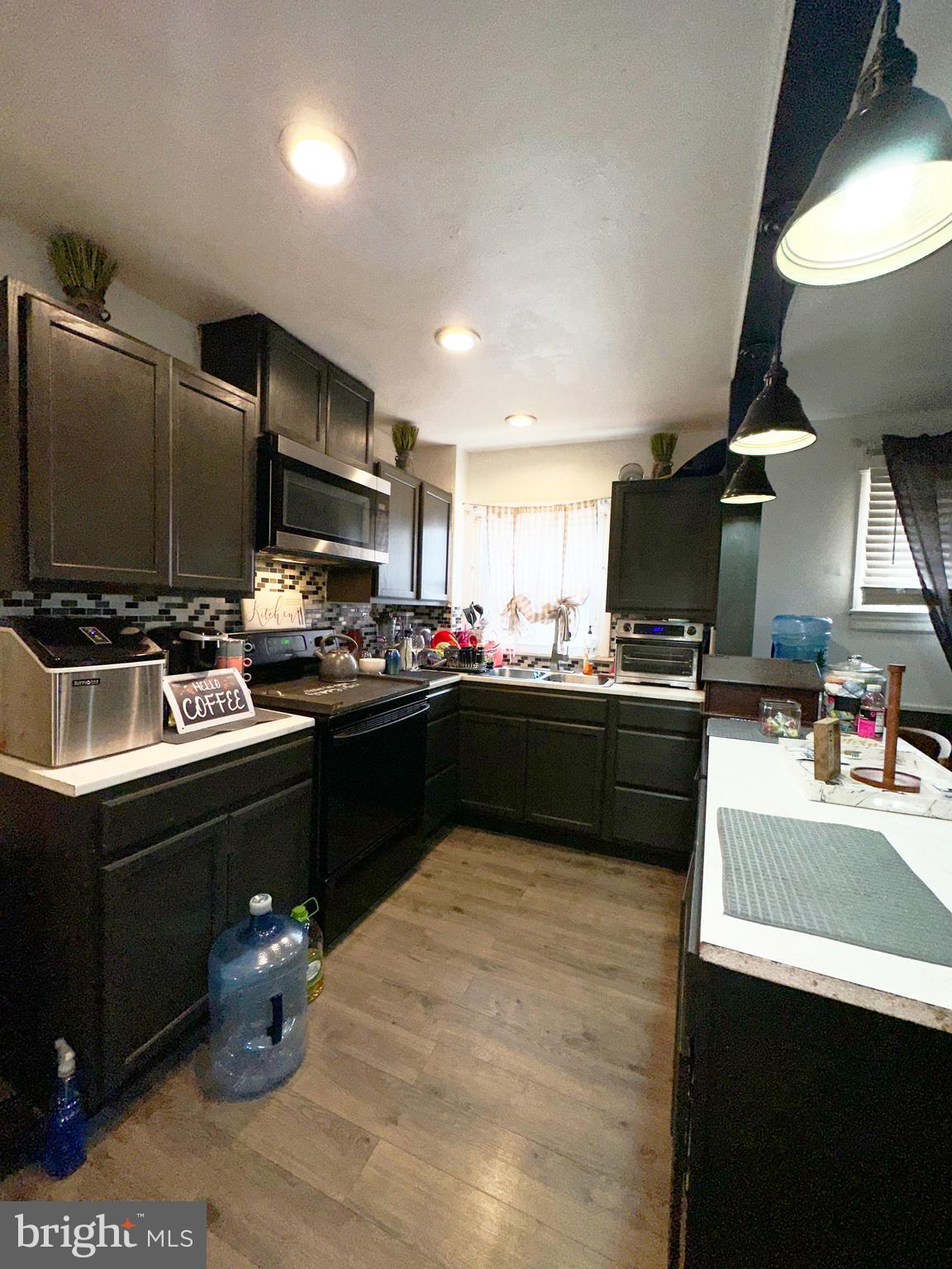 LAWNCREST - Residential