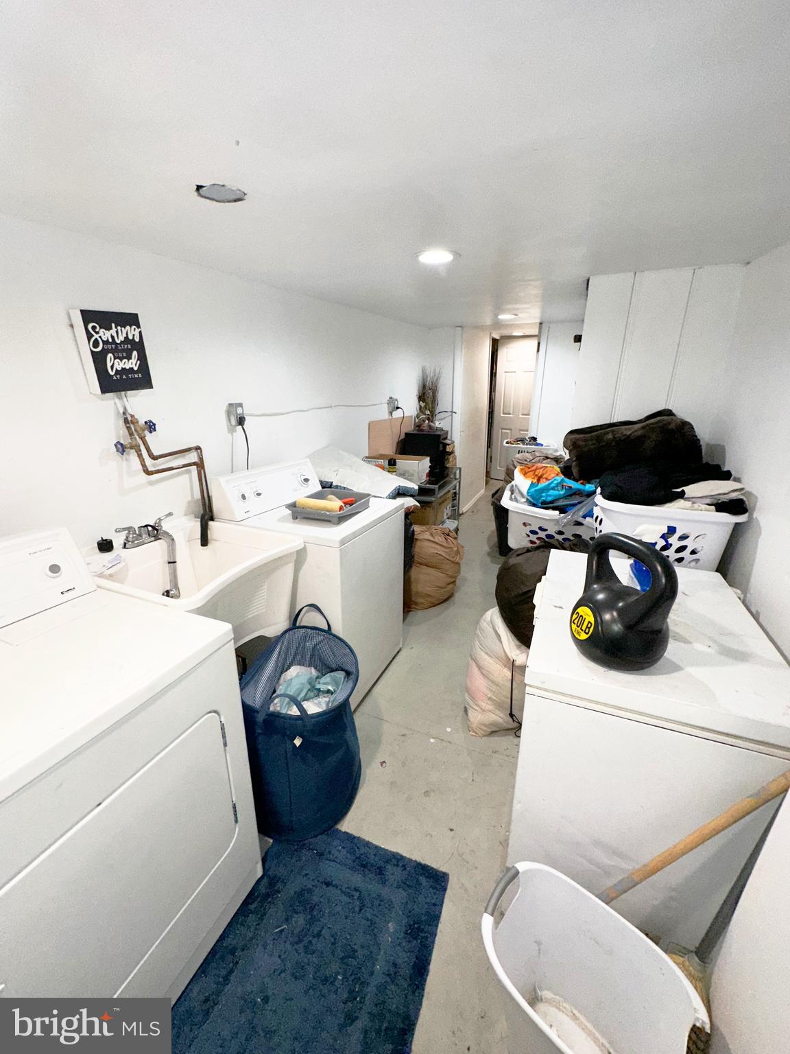 LAWNCREST - Residential