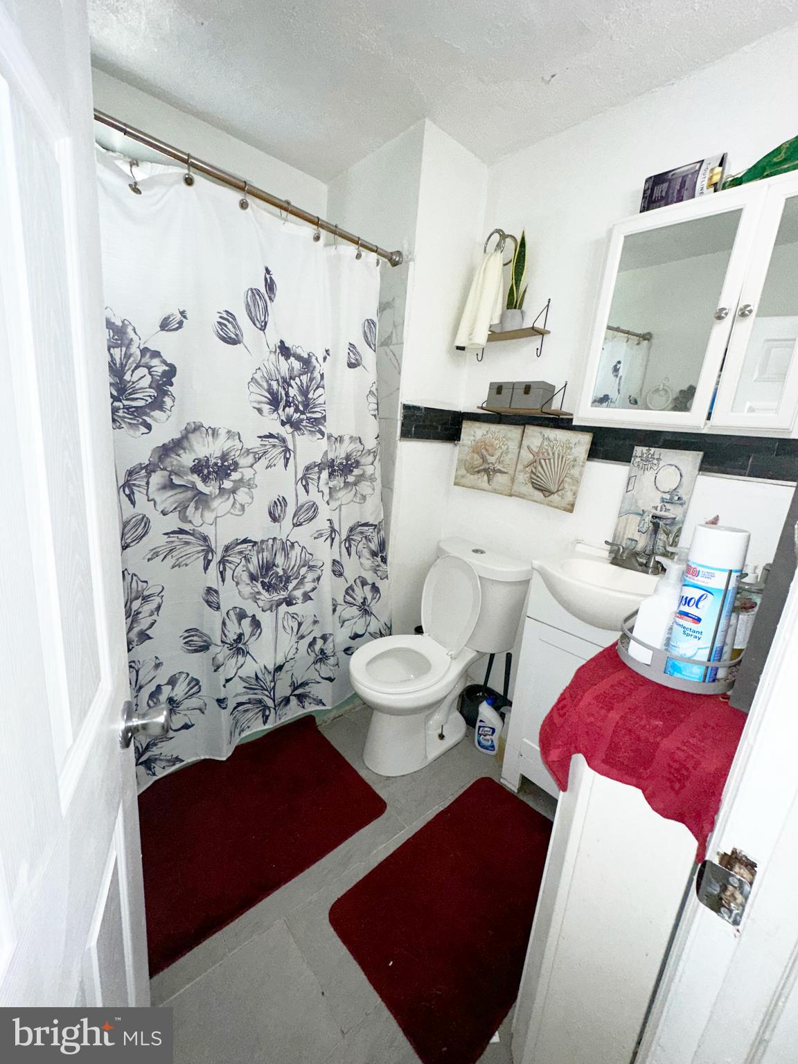 LAWNCREST - Residential