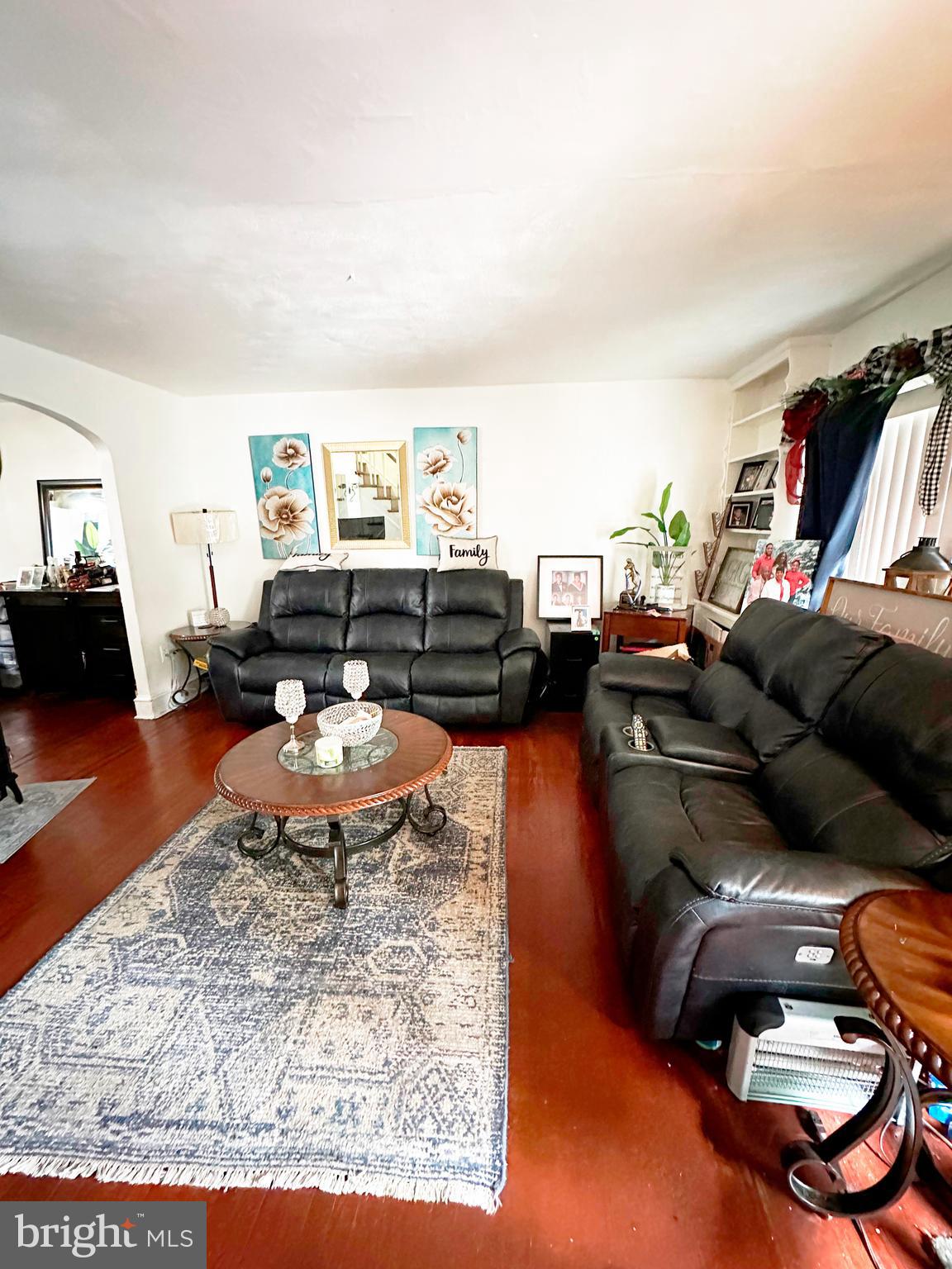 LAWNCREST - Residential