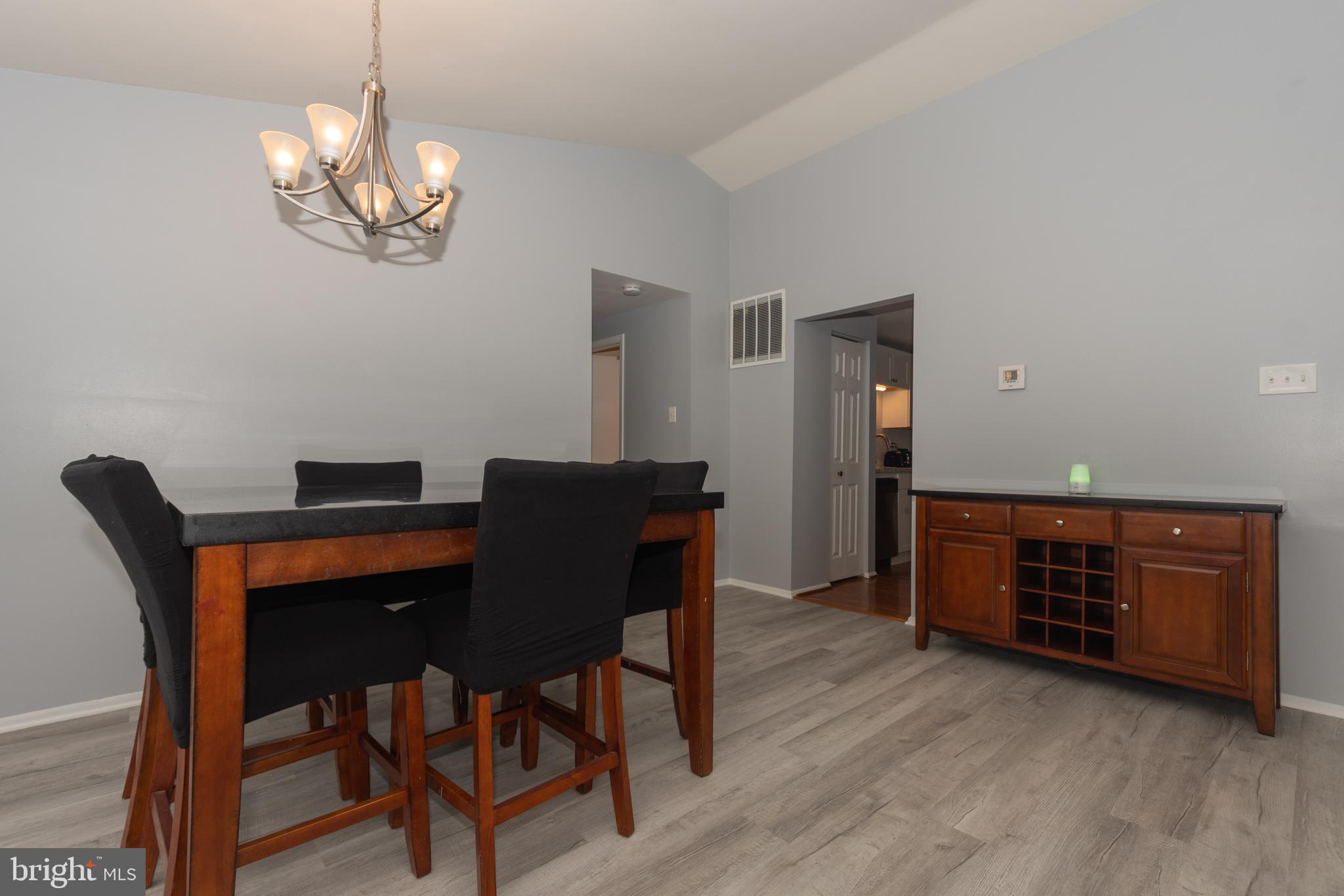 HILLSDALE - Residential