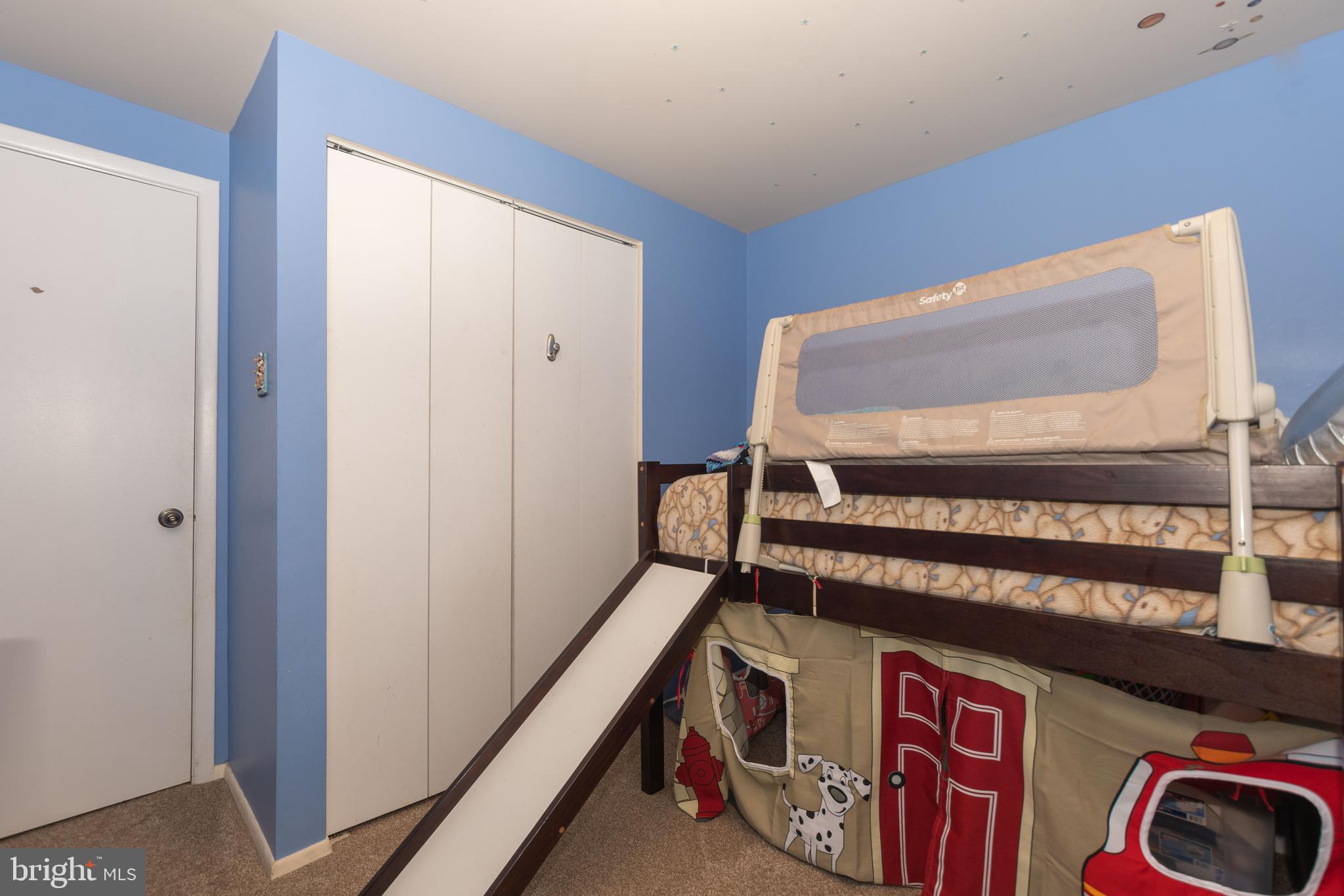 HILLSDALE - Residential