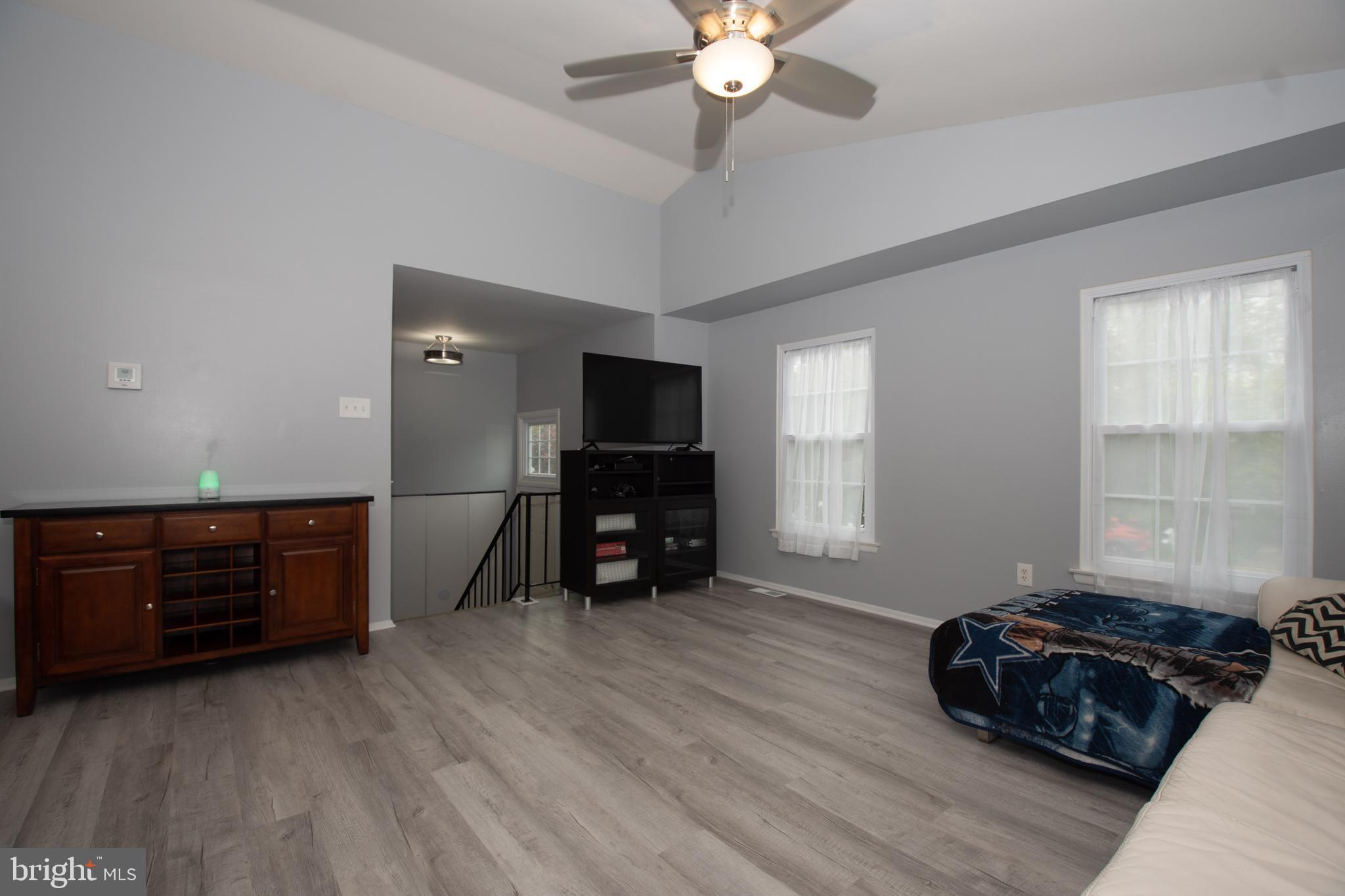 HILLSDALE - Residential