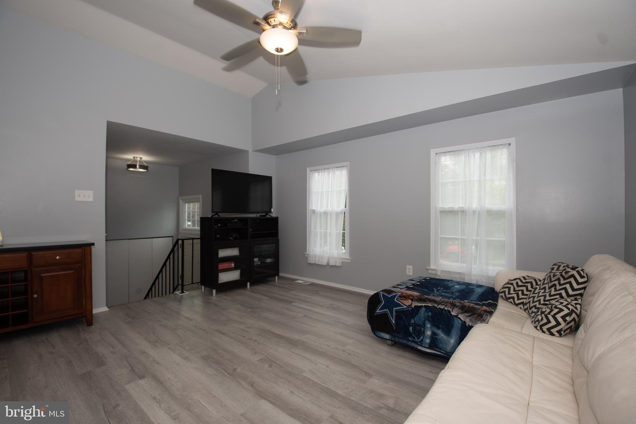 HILLSDALE - Residential