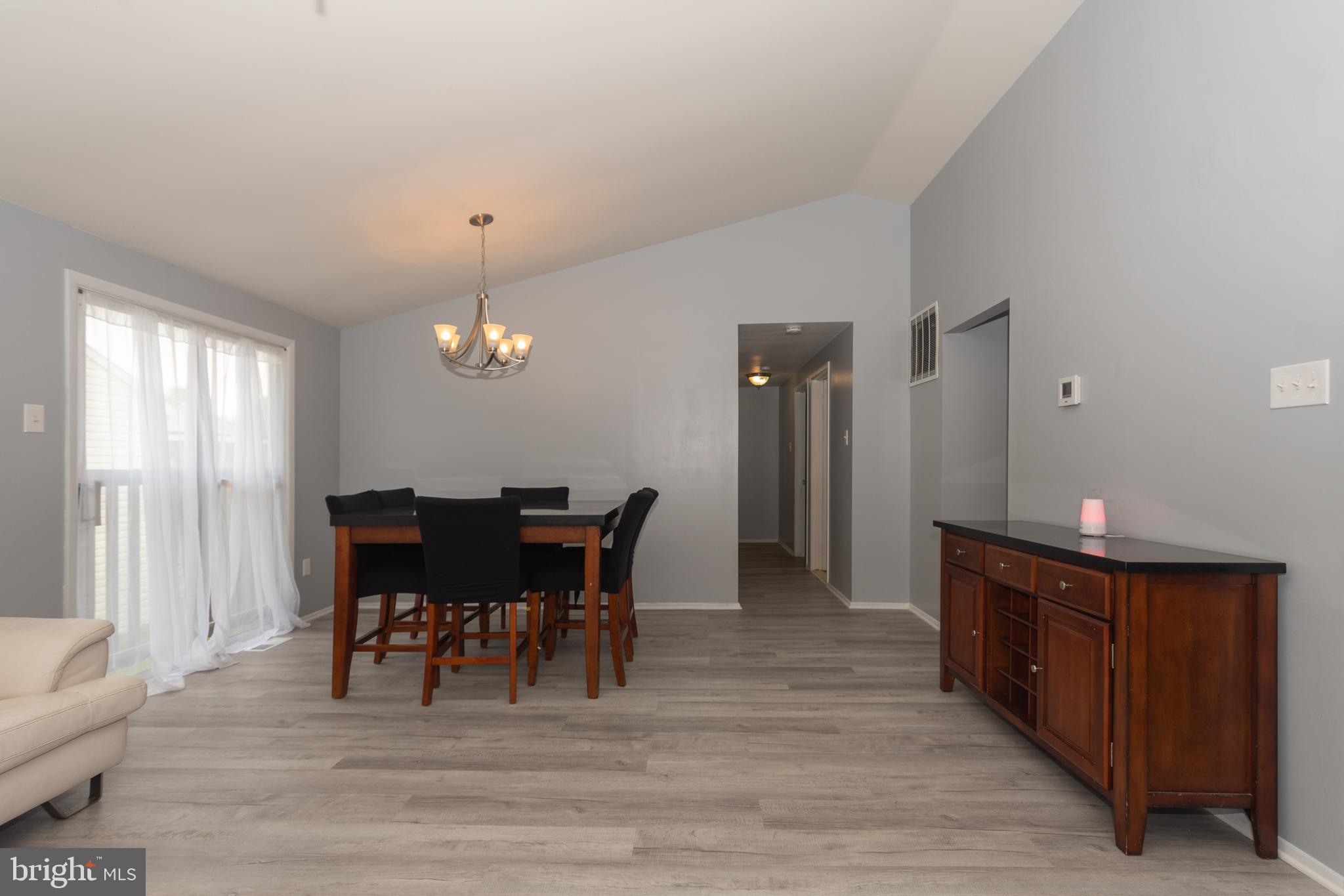 HILLSDALE - Residential