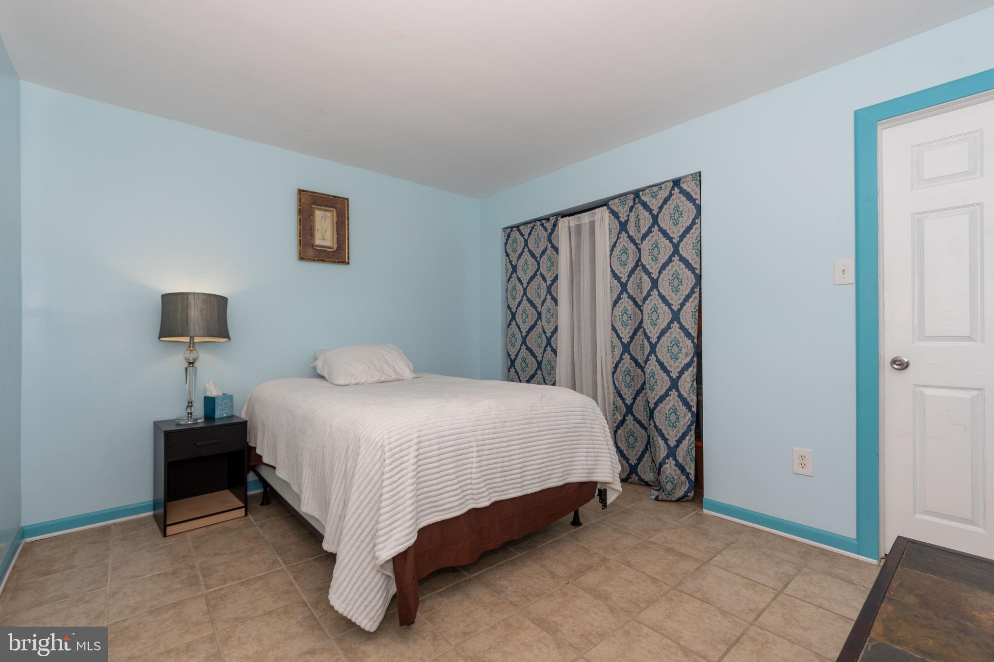 HILLSDALE - Residential