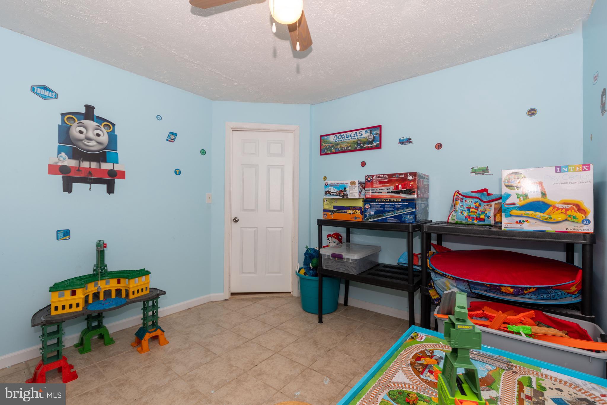 HILLSDALE - Residential