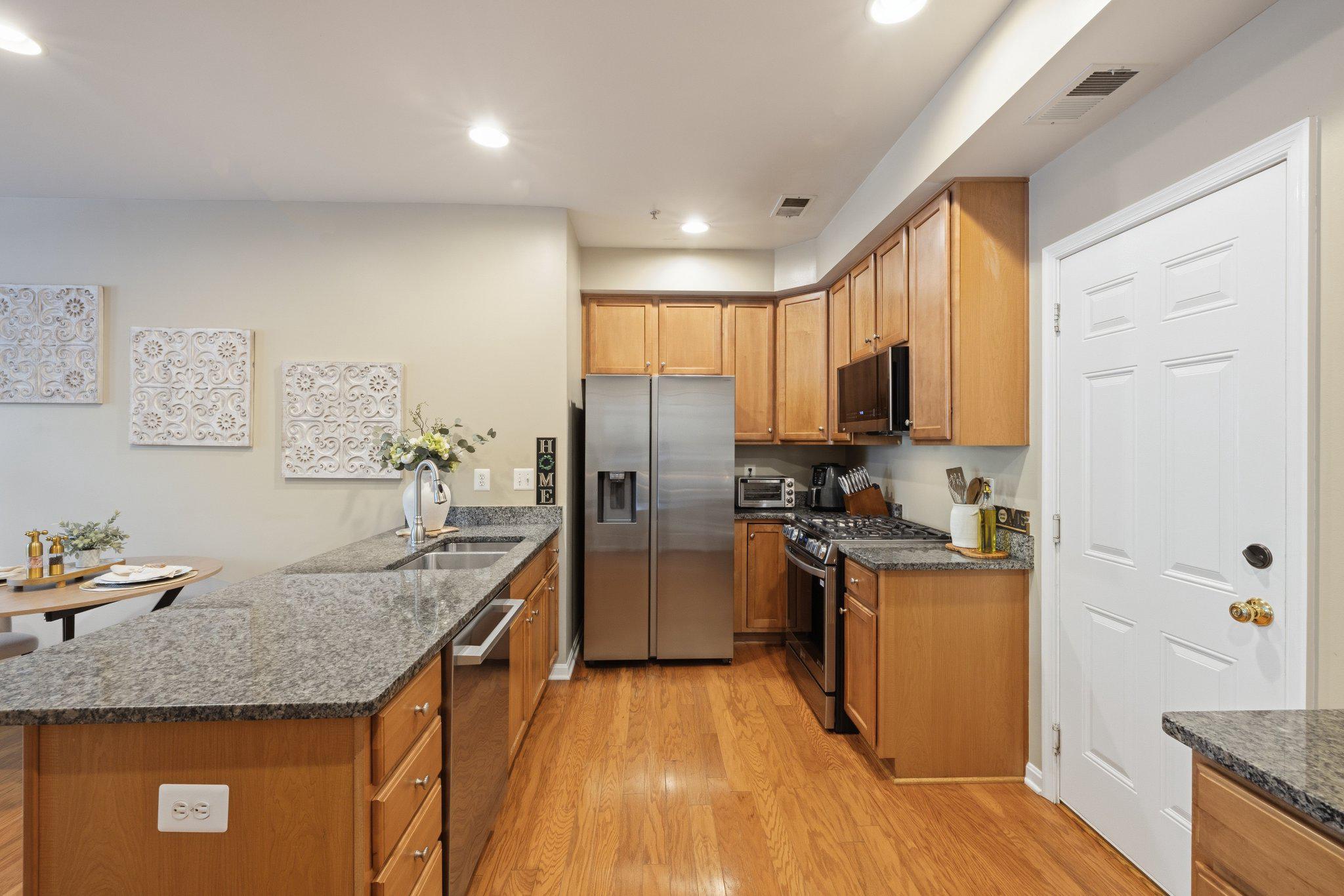 MADISON CRESCENT CONDOMINIUM - Residential