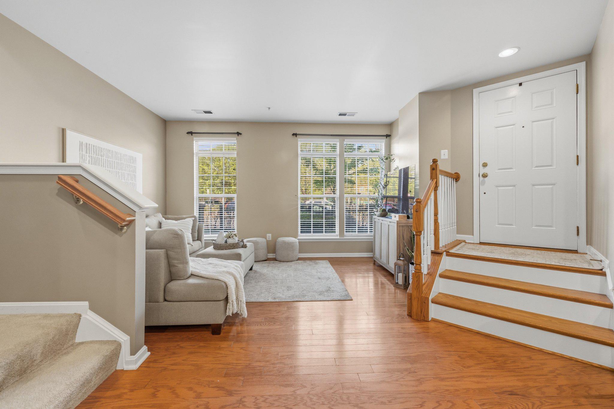 8013 CRESCENT PARK DRIVE