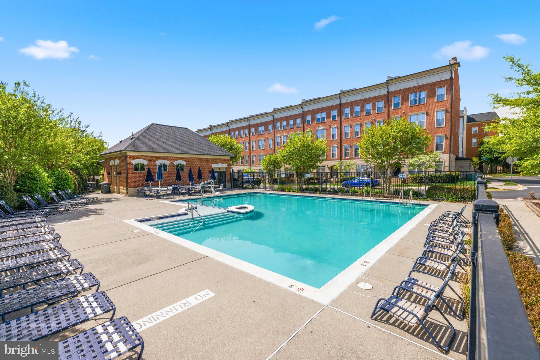 MADISON CRESCENT CONDOMINIUM - Residential